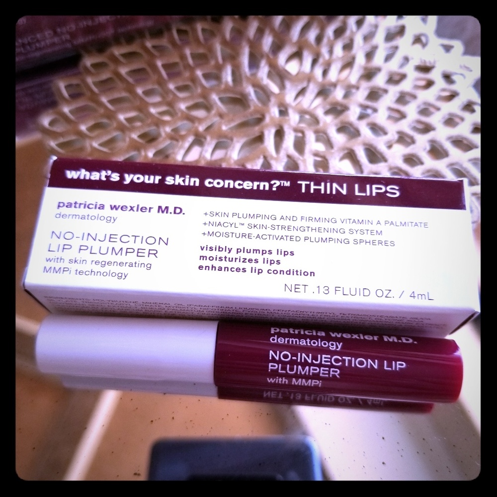 No Injection Lip Plumper with MMPi